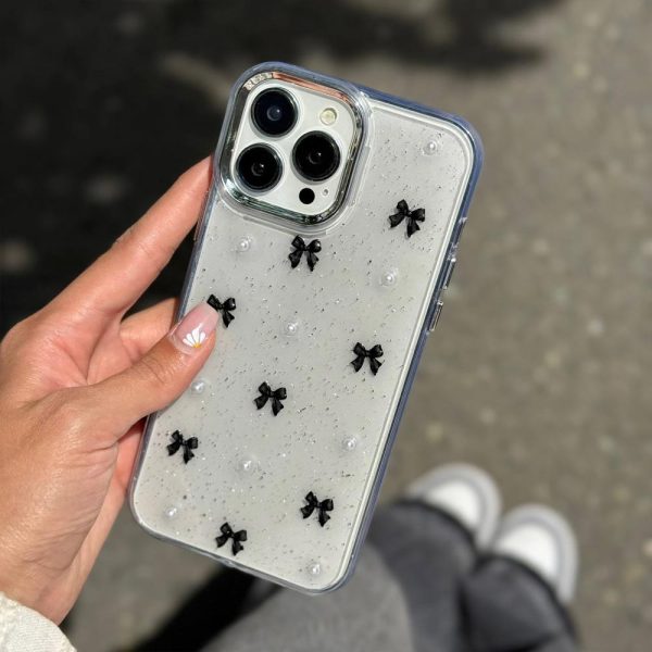 قاب اکلیلی پاپیون مشکی مدل Bowtie Black Clear مناسب برای گوشی موبایل اپل آیفون Apple iPhone 12 / 12 Pro / 12 Pro Max / 13 / 13 Pro Max / 14 Pro Max / 15 Pro Max / 16 / 16 Pro / 16 Pro Max